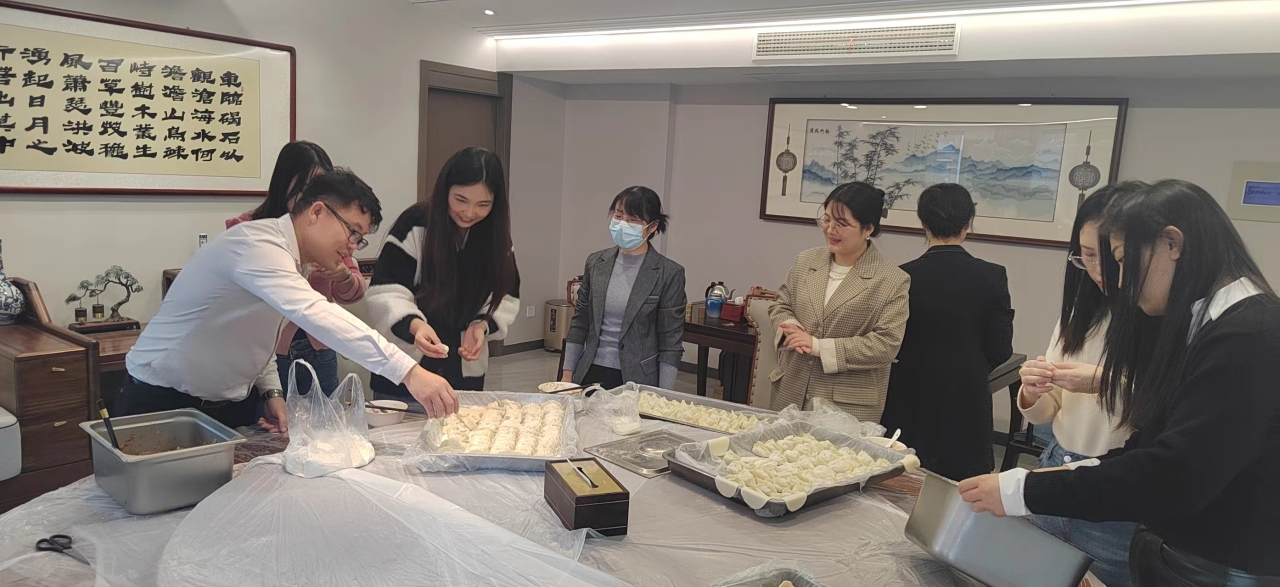 插图 包饺子.jpg