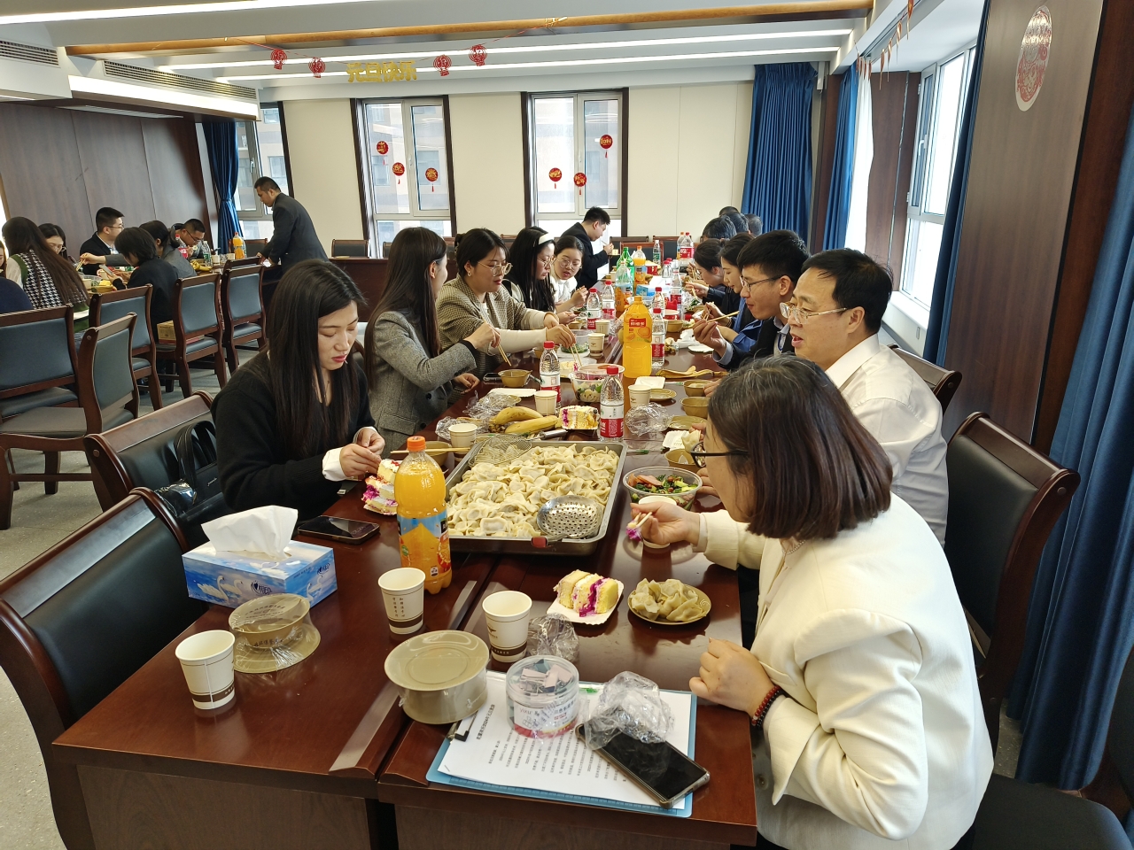 插图 吃饺子.jpg